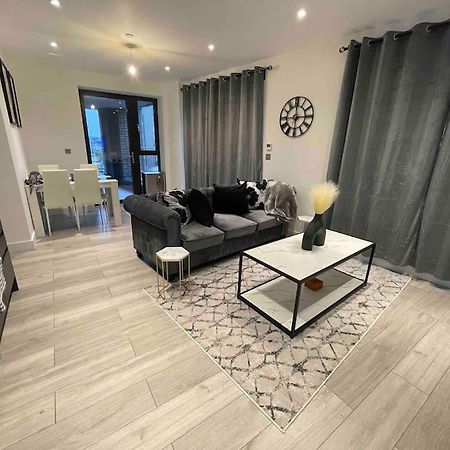 Stylish And Cosy 2 Bedroom Flat In Croydon Eksteriør bilde