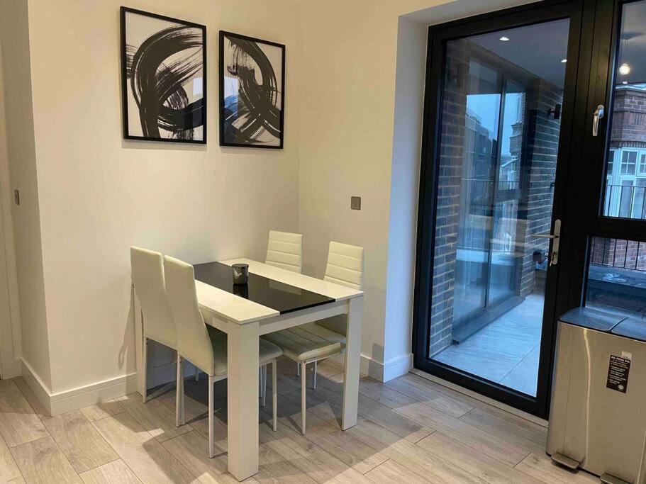 Stylish And Cosy 2 Bedroom Flat In Croydon Eksteriør bilde