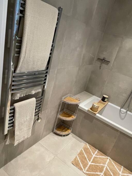 Stylish And Cosy 2 Bedroom Flat In Croydon Eksteriør bilde
